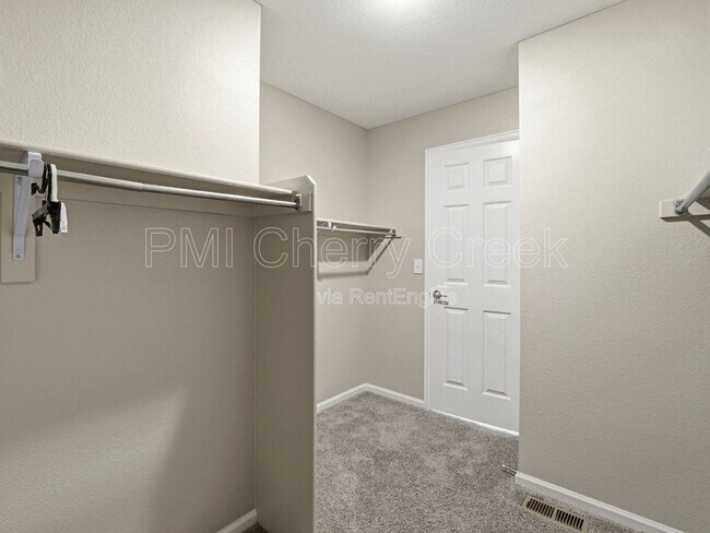 Building Photo - 6419 N Dunkirk St