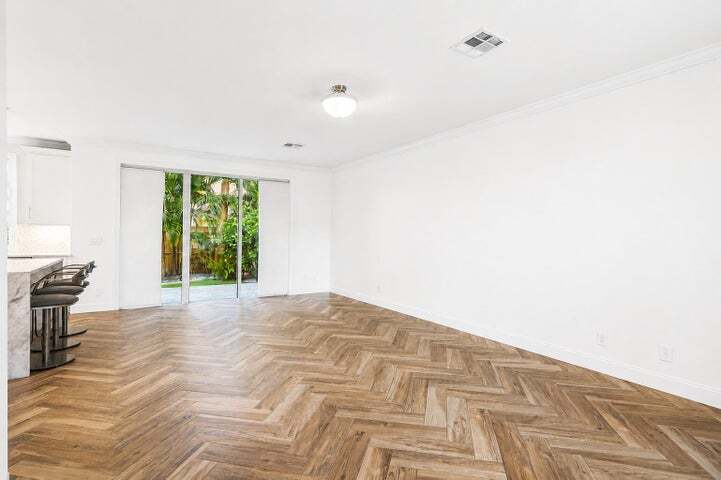 Building Photo - 350 SW 8th St
