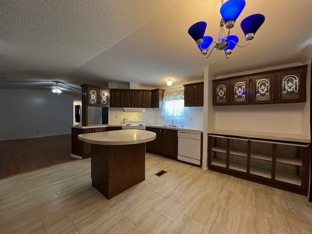Building Photo - 1405 Harper Dr