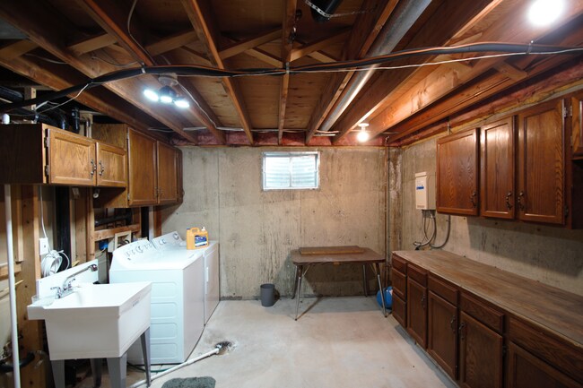 laundy - 11377 Nucla St