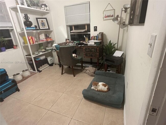 Building Photo - 956 NE 80th St