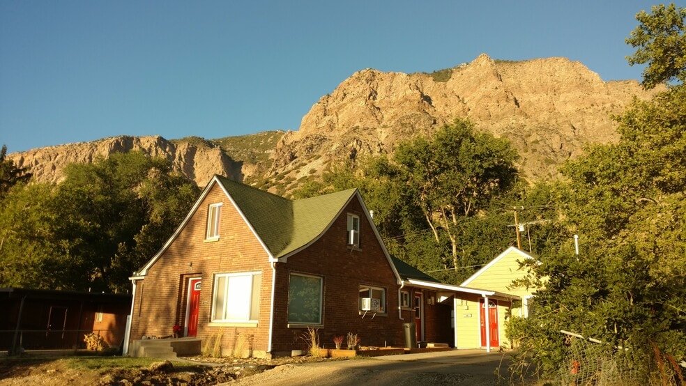 Mountain Views - 170 N Harrison Blvd Main