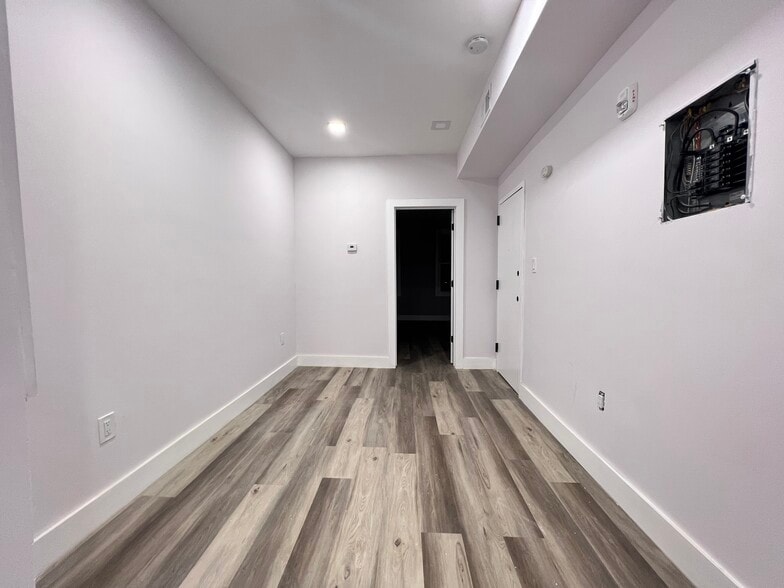 47 Logan Ave 2R - 44 Logan Ave