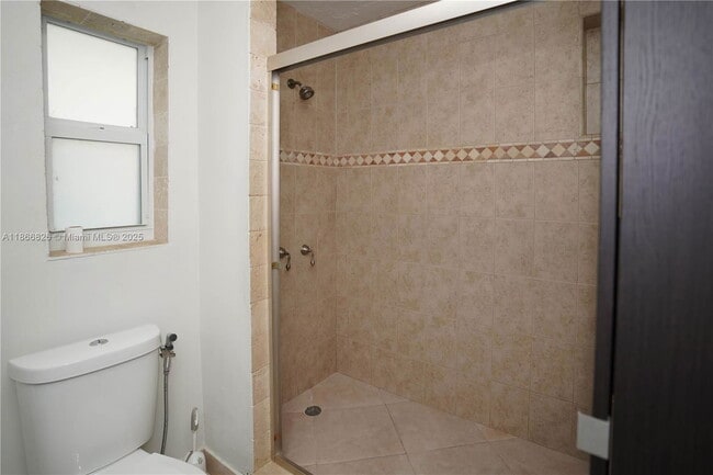 Building Photo - 2280 SW 16th Ct