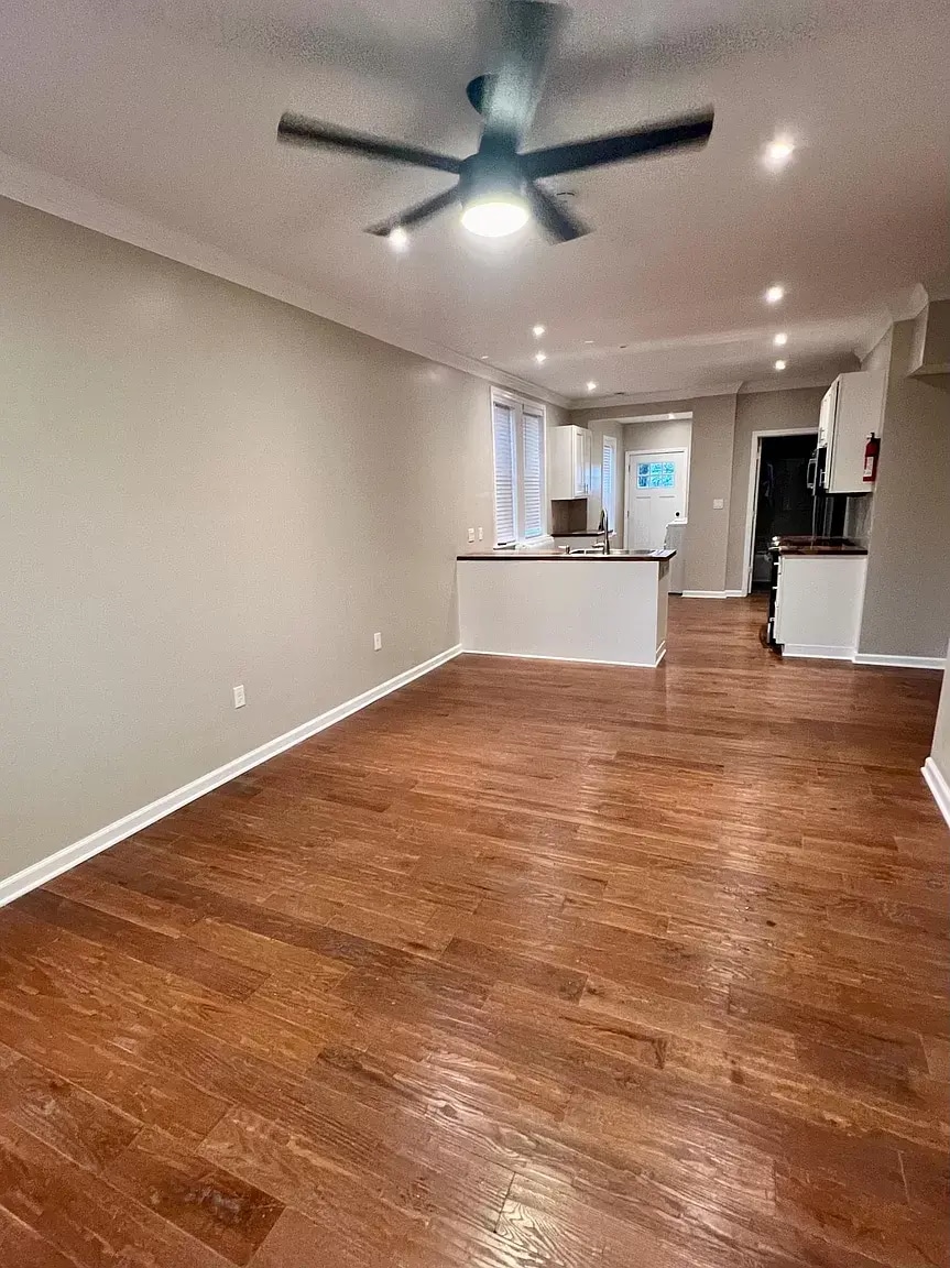 Building Photo - 360 Ridgewood Ave