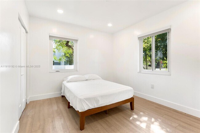 Building Photo - 810 NW 7th St