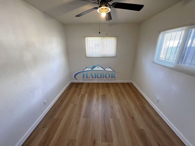 Building Photo - 10019 S Felton Ave