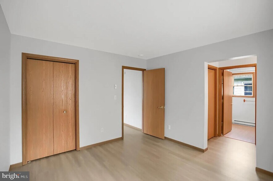 Building Photo - 288 Ghaner Dr
