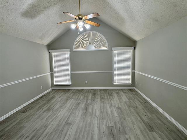 Building Photo - 711 Cottonwood Bend Dr