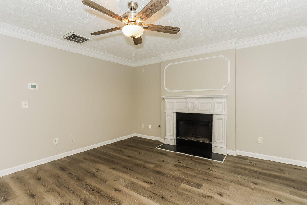 Building Photo - 3830 Riverside Pkwy