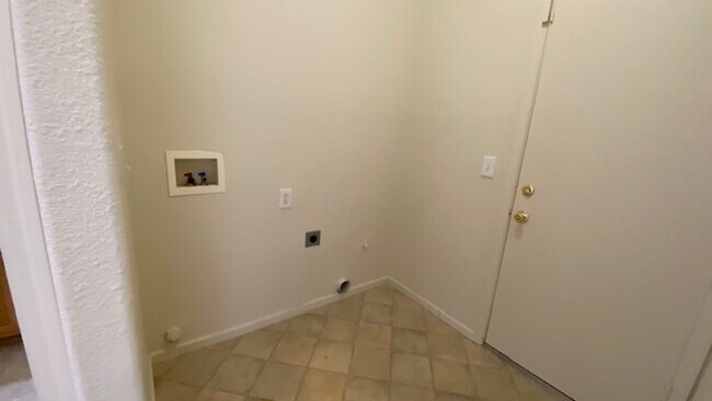 Building Photo - Rio Vista Single Story Home Available for Rent