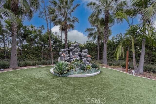 Building Photo - 5533 Palm Dr