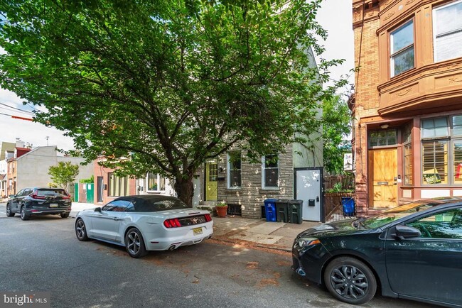 Building Photo - 1221 Marlborough St