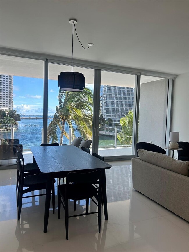 Building Photo - 300 Biscayne Blvd Way