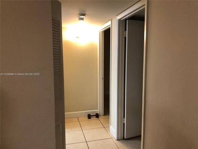 Building Photo - 2 bedroom in Plantation FL 33324