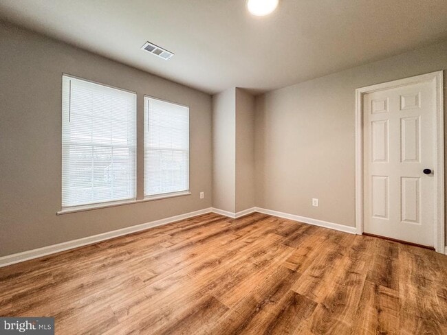 Building Photo - 6337 Littlefield Ct