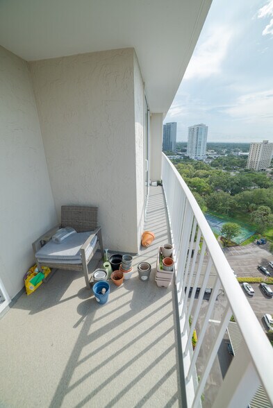 Building Photo - 2611 Bayshore Blvd