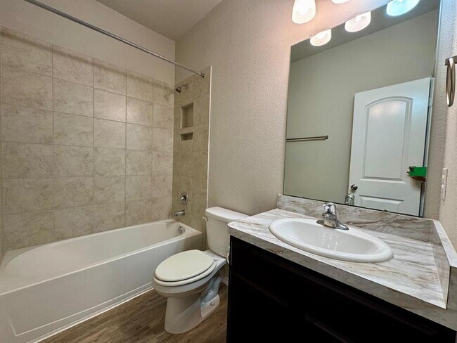 Building Photo - 14110 Silver Falls Ct