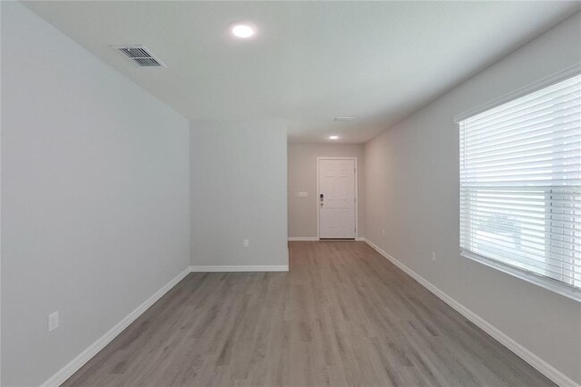 Building Photo - 8700 SW 43rd Ter