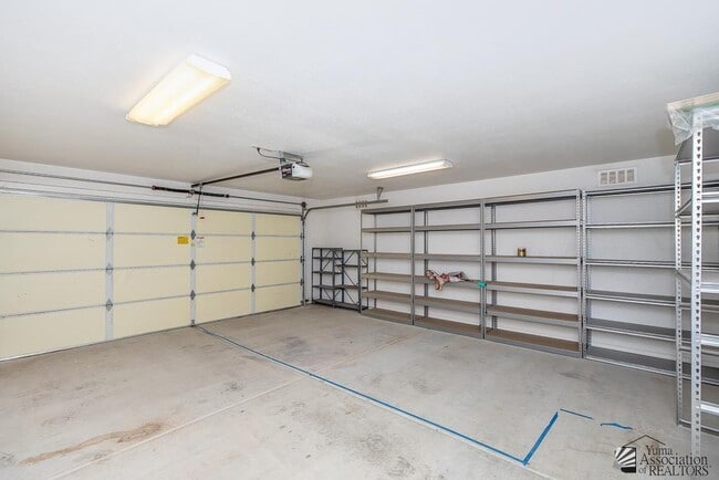 Building Photo - 11626 S Dorothy Dr