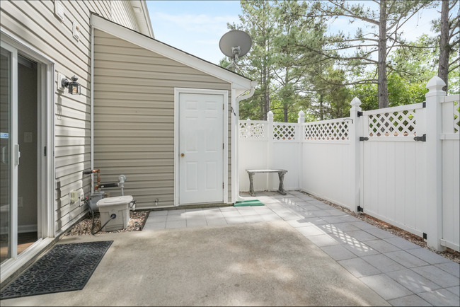 Building Photo - 1759 Hidden Creek Dr