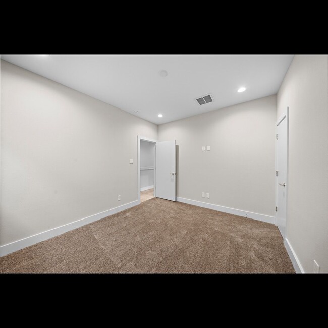 Building Photo - 3 Bed 2.5 Bath New Construction Available ...