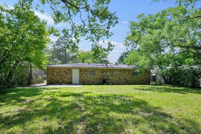 Building Photo - 5728 Nashville Ave