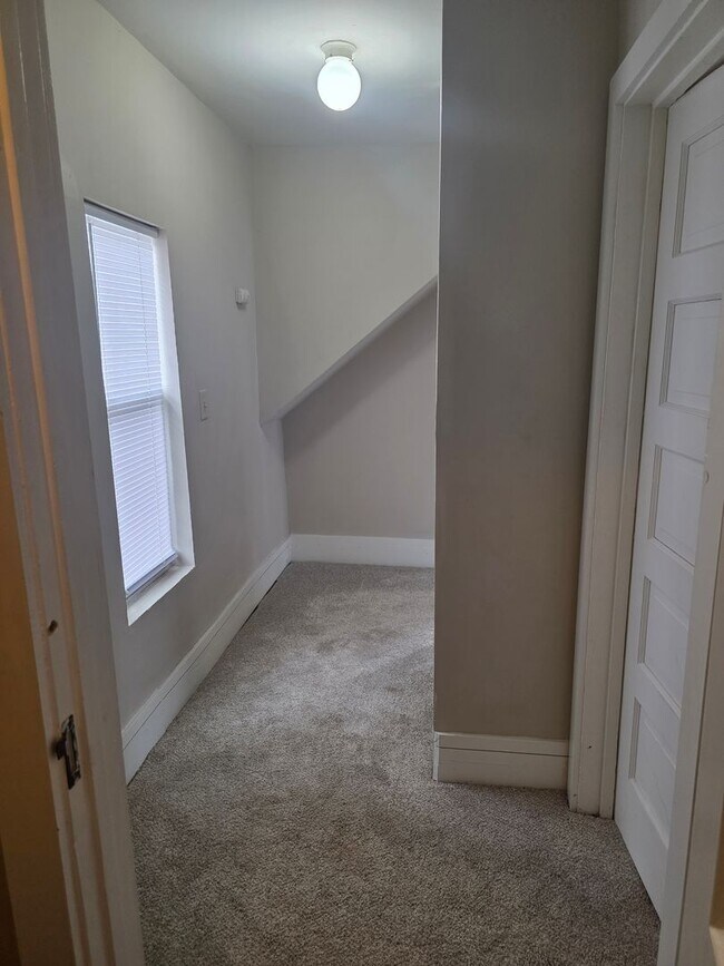 Building Photo - *PENDING* Recently Remodeled 2-Bedroom, 2-Bathroom Home – $1,100/Month - Accepting Section 8