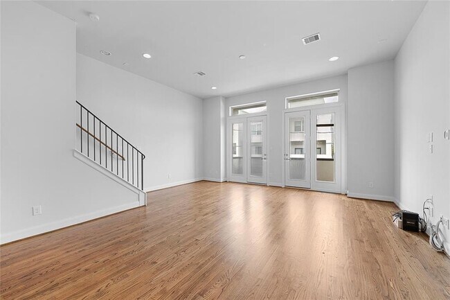 Building Photo - 4213 Schuler St
