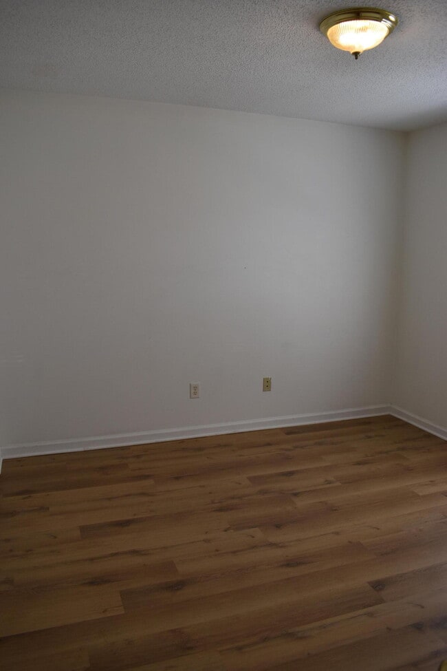 Building Photo - 2017 Caton Dr