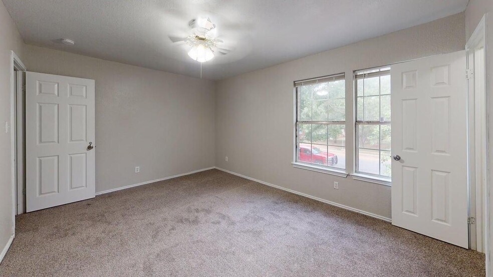 Building Photo - 12401 Uttimer Ln