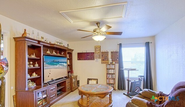 Building Photo - 145 Kipper Ave