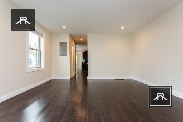 Building Photo - 5 bedroom in Medford MA 02155
