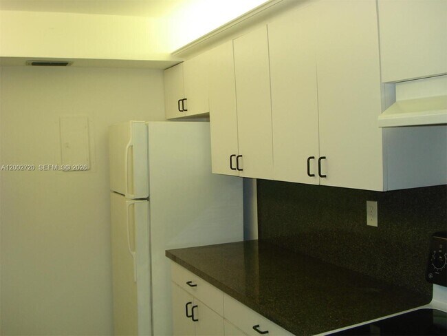 Building Photo - 7933 West Dr