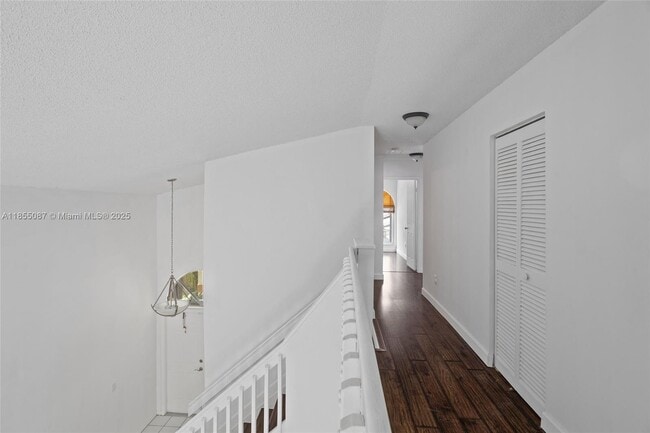 Building Photo - 15623 SW 100th Ln