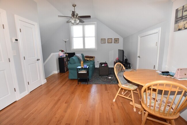 Building Photo - 145-147 Spruce St