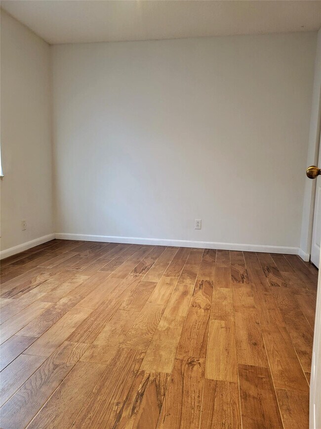 Building Photo - 1409 Sabal Trail