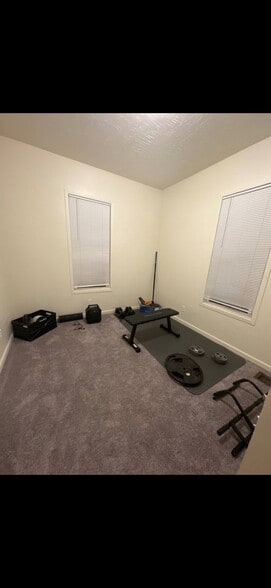 Building Photo - 220 S Taylor St