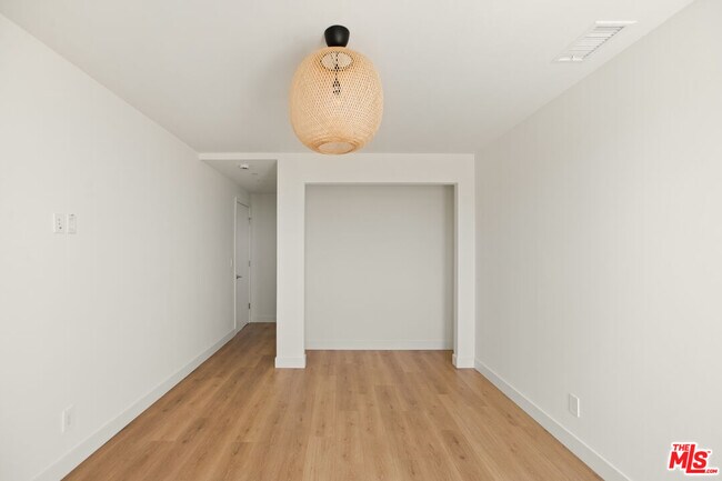 Building Photo - 2671 Benedict St