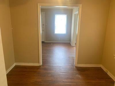 Building Photo - 210 Pinehill Dr