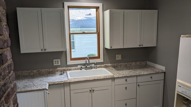 Building Photo - 1723 Rebecca St