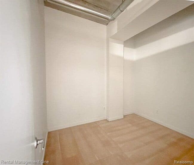 Building Photo - 101 Curry Ave