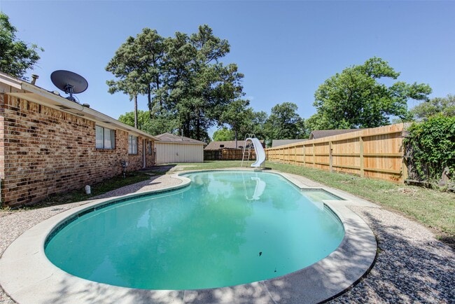 Building Photo - 8914 Stonehearth Ln
