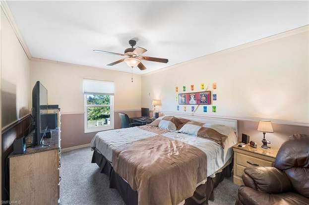 Building Photo - 703 NE 23rd Terrace