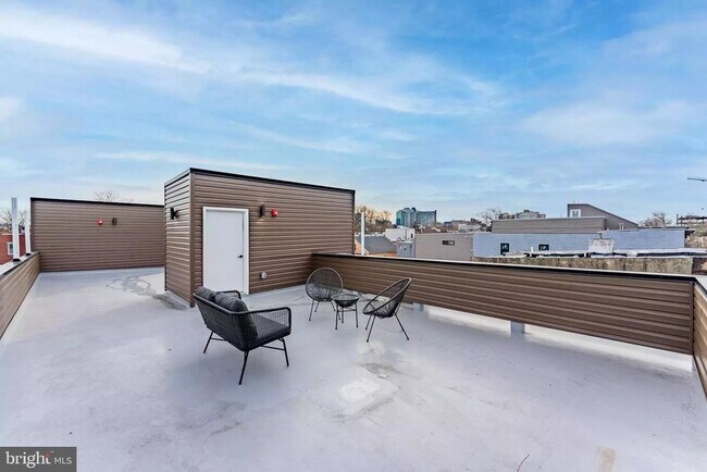 Building Photo - 521 N 41st St