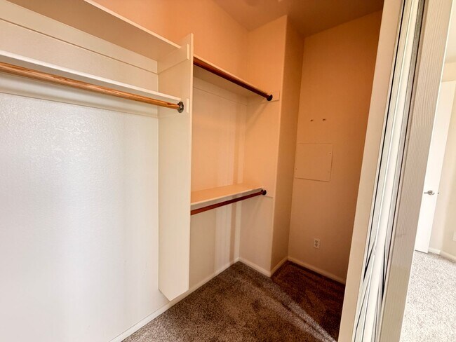 Building Photo - 1729 Cripple Creek Dr