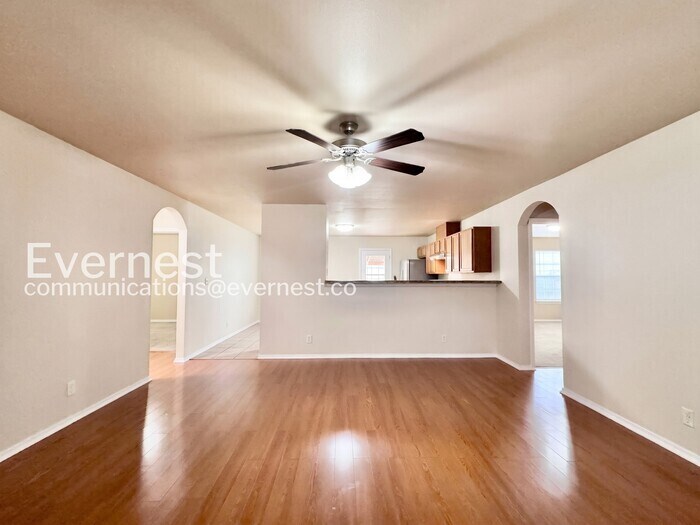 Building Photo - 14725 S Fern Pl