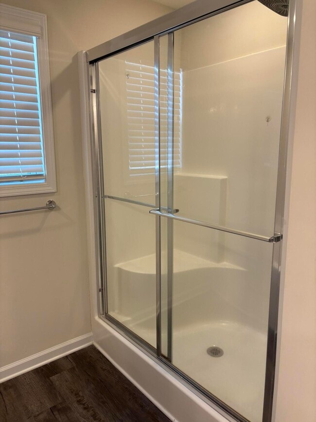 Building Photo - 335 Niblick Dr