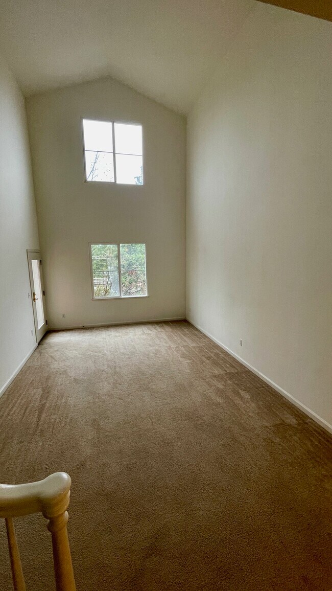 Building Photo - 2255 Showers Dr