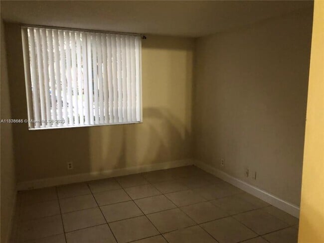 Building Photo - 2 bedroom in Plantation FL 33324